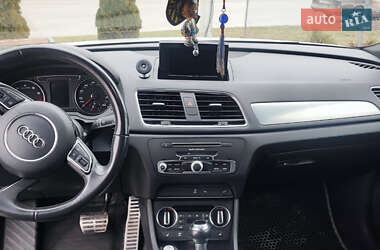 Внедорожник / Кроссовер Audi Q3 2017 в 