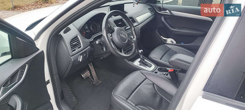 Внедорожник / Кроссовер Audi Q3 2017 в Каменец-Подольском