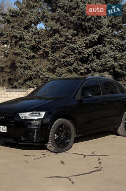 Позашляховик / Кросовер Audi Q3 2016 в 