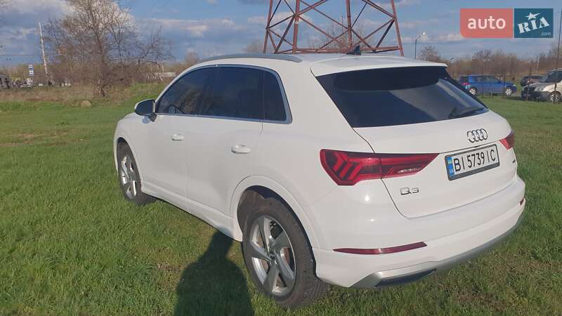 Позашляховик / Кросовер Audi Q3 2019 в Полтаві