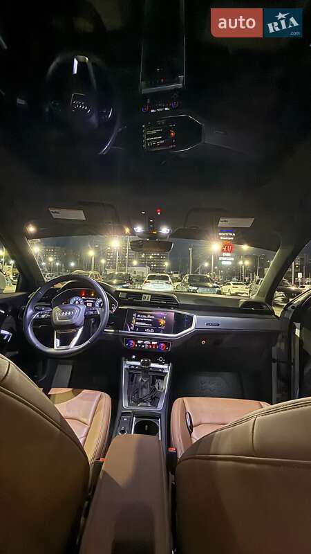 Внедорожник / Кроссовер Audi Q3 2020 в Львове