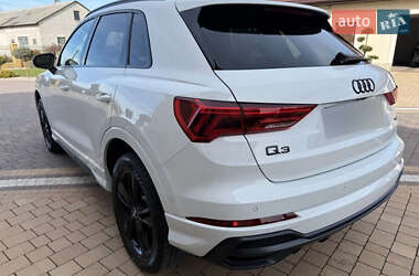 Внедорожник / Кроссовер Audi Q3 2020 в 