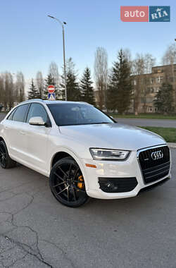 Внедорожник / Кроссовер Audi Q3 2015 в 