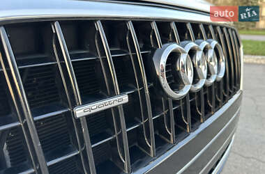 Внедорожник / Кроссовер Audi Q3 2015 в 