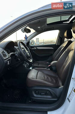 Внедорожник / Кроссовер Audi Q3 2015 в 