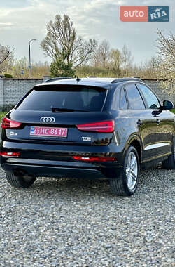 Позашляховик / Кросовер Audi Q3 2016 в 