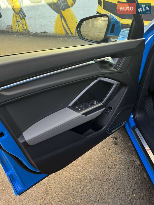 Внедорожник / Кроссовер Audi Q3 2019 в Одессе