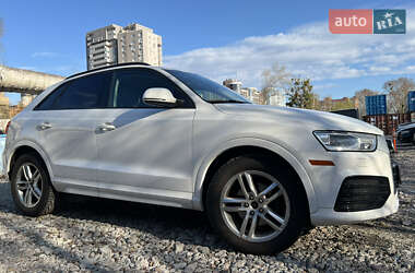 Внедорожник / Кроссовер Audi Q3 2018 в 