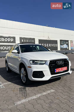 Позашляховик / Кросовер Audi Q3 2016 в Києві