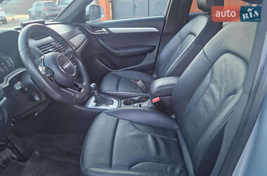 Внедорожник / Кроссовер Audi Q3 2017 в 