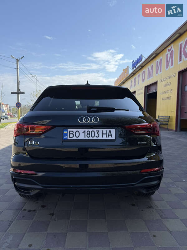 Позашляховик / Кросовер Audi Q3 2019 в Тернополі
