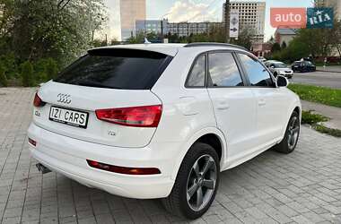 Позашляховик / Кросовер Audi Q3 2016 в 