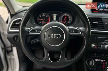 Позашляховик / Кросовер Audi Q3 2016 в 