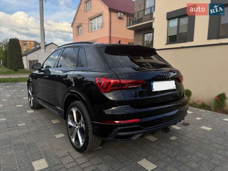 Внедорожник / Кроссовер Audi Q3 2022 в Киеве