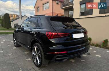 Внедорожник / Кроссовер Audi Q3 2022 в 