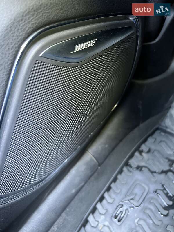 Внедорожник / Кроссовер Audi Q3 2015 в Киеве