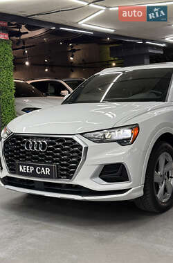 Внедорожник / Кроссовер Audi Q3 2019 в 