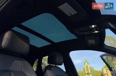 Позашляховик / Кросовер Audi Q3 2021 в 