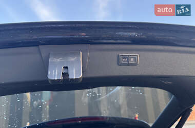 Внедорожник / Кроссовер Audi Q3 2014 в 