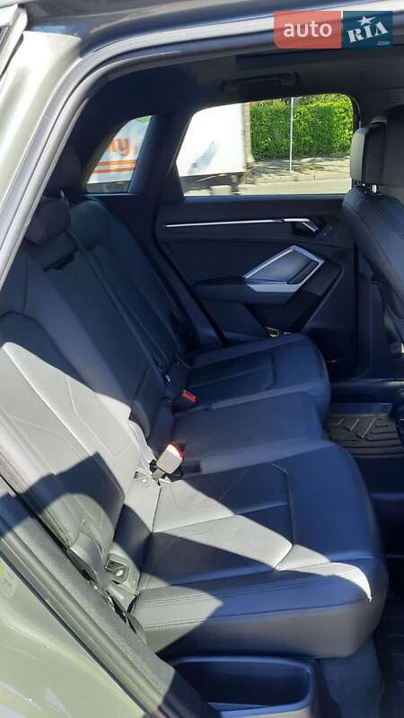 Позашляховик / Кросовер Audi Q3 2019 в Києві