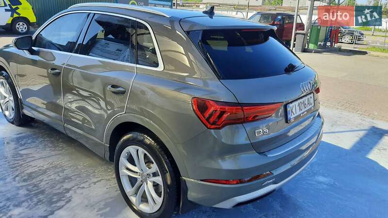 Позашляховик / Кросовер Audi Q3 2019 в Києві