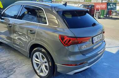 Внедорожник / Кроссовер Audi Q3 2019 в 