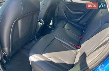 Внедорожник / Кроссовер Audi Q3 2017 в 