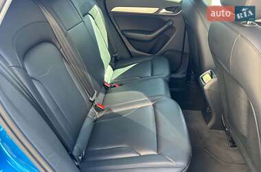 Внедорожник / Кроссовер Audi Q3 2017 в 