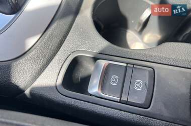 Внедорожник / Кроссовер Audi Q3 2017 в 