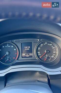 Внедорожник / Кроссовер Audi Q3 2017 в 