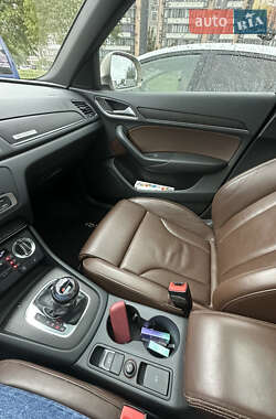 Внедорожник / Кроссовер Audi Q3 2011 в 