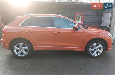 Внедорожник / Кроссовер Audi Q3 2019 в 