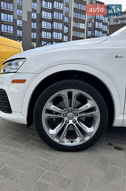 Внедорожник / Кроссовер Audi Q3 2018 в 