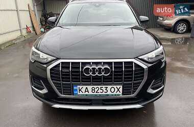 Внедорожник / Кроссовер Audi Q3 2021 в 