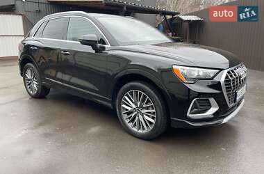 Внедорожник / Кроссовер Audi Q3 2021 в 
