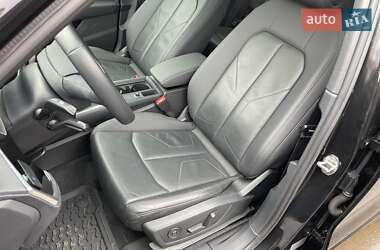 Внедорожник / Кроссовер Audi Q3 2021 в 