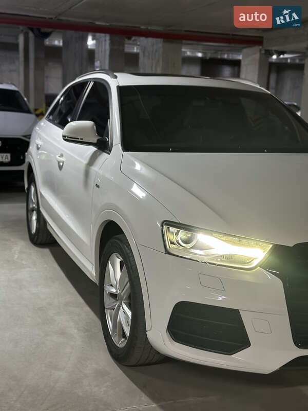 Внедорожник / Кроссовер Audi Q3 2017 в Тернополе