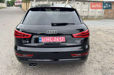 Позашляховик / Кросовер Audi Q3 2015 в 