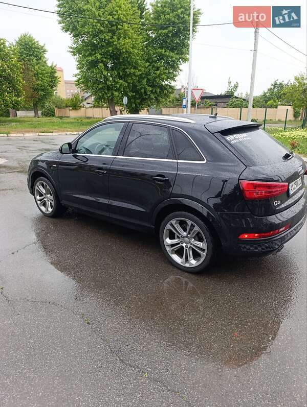 Внедорожник / Кроссовер Audi Q3 2016 в Харькове