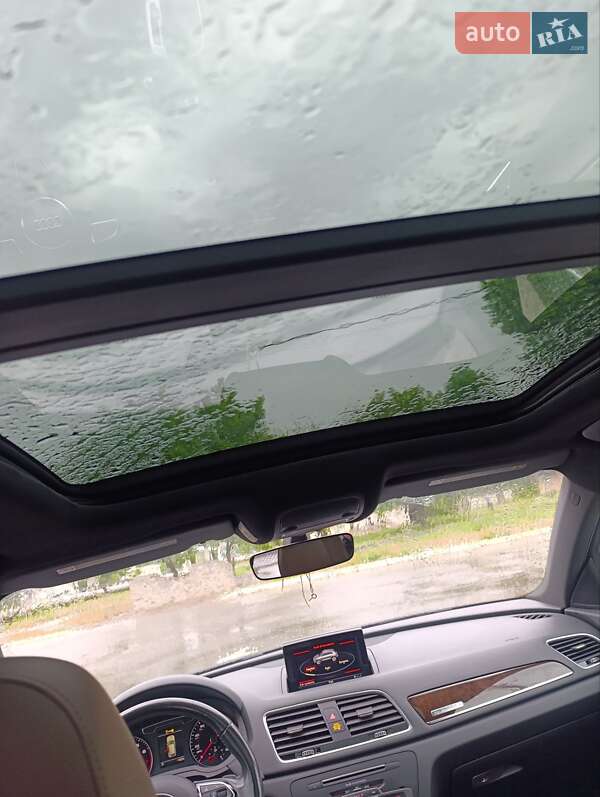 Внедорожник / Кроссовер Audi Q3 2016 в Харькове