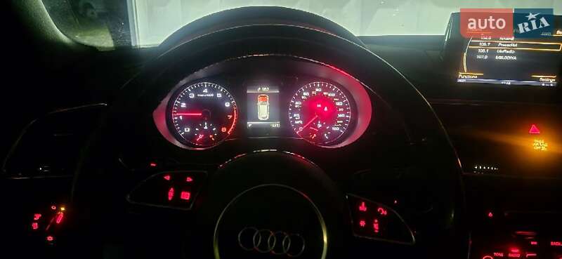 Внедорожник / Кроссовер Audi Q3 2016 в Харькове