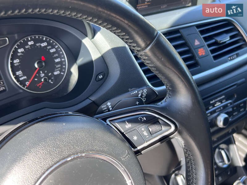 Позашляховик / Кросовер Audi Q3 2015 в Нововолинську