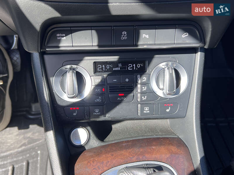 Позашляховик / Кросовер Audi Q3 2015 в Нововолинську