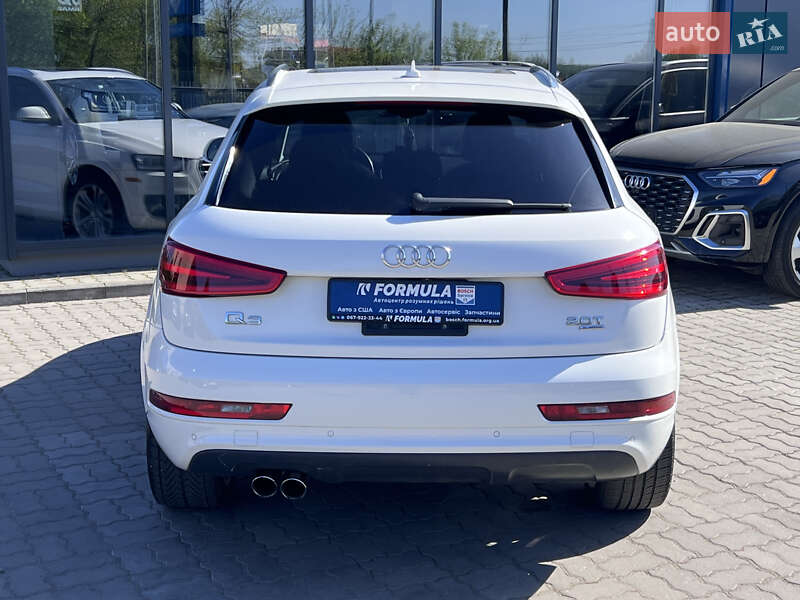 Позашляховик / Кросовер Audi Q3 2015 в Нововолинську