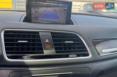 Внедорожник / Кроссовер Audi Q3 2016 в 
