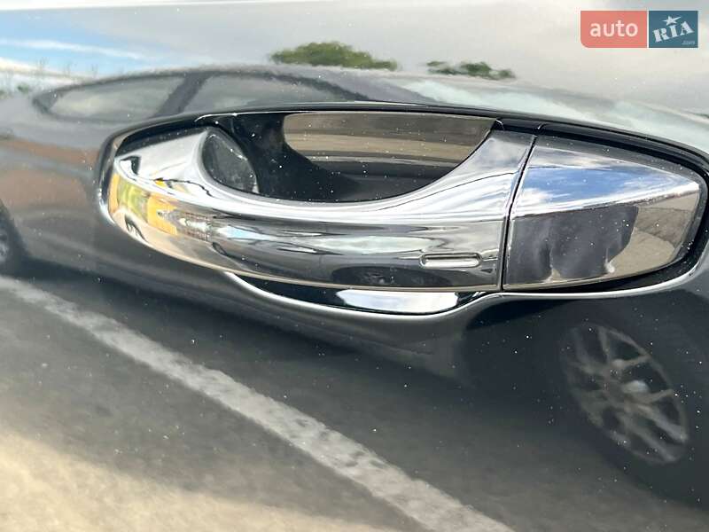 Внедорожник / Кроссовер Audi Q3 2024 в Киеве