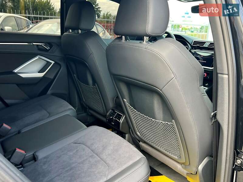 Внедорожник / Кроссовер Audi Q3 2024 в Киеве