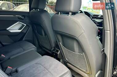 Внедорожник / Кроссовер Audi Q3 2024 в 