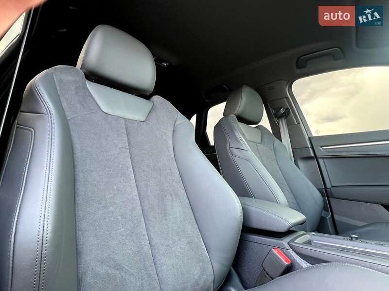 Внедорожник / Кроссовер Audi Q3 2024 в Киеве