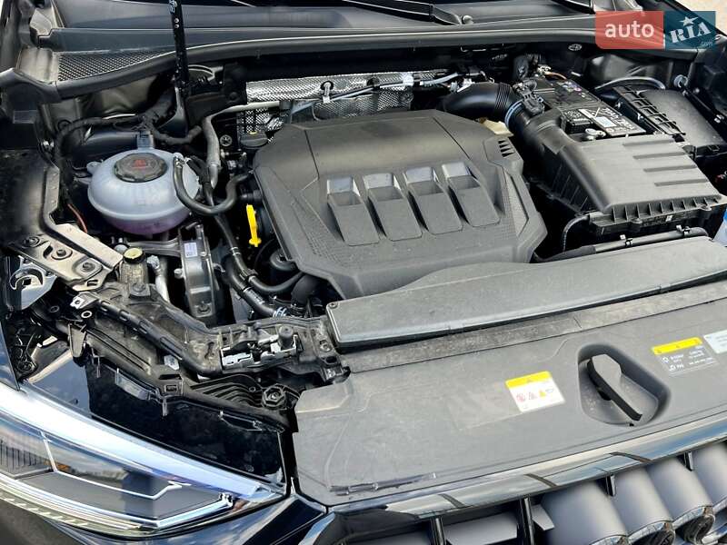 Внедорожник / Кроссовер Audi Q3 2024 в Киеве